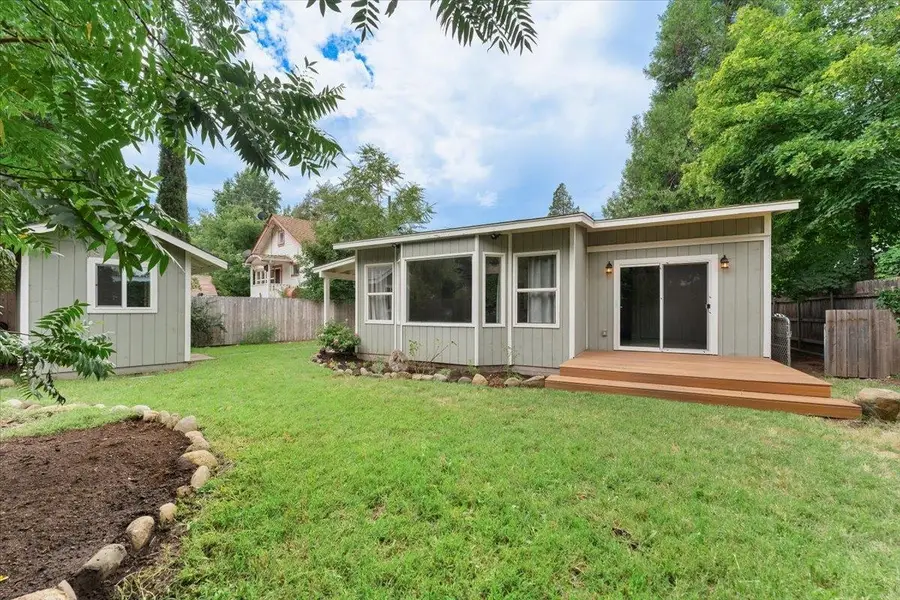 116 S First St, Dunsmuir, CA 96025 - #3