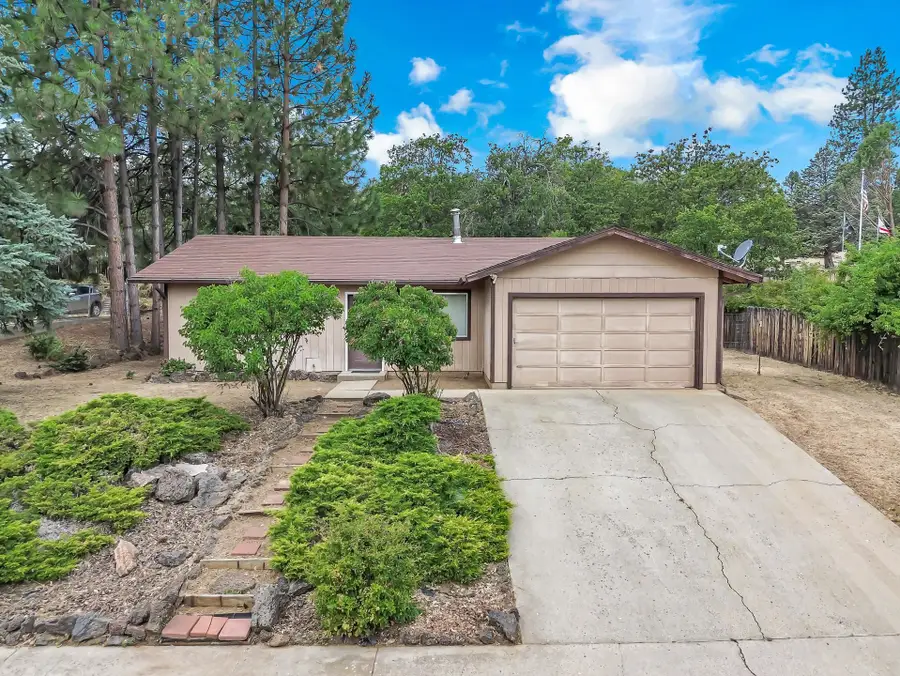 805 Meadowlark Lane, Yreka, CA 96097 - #3