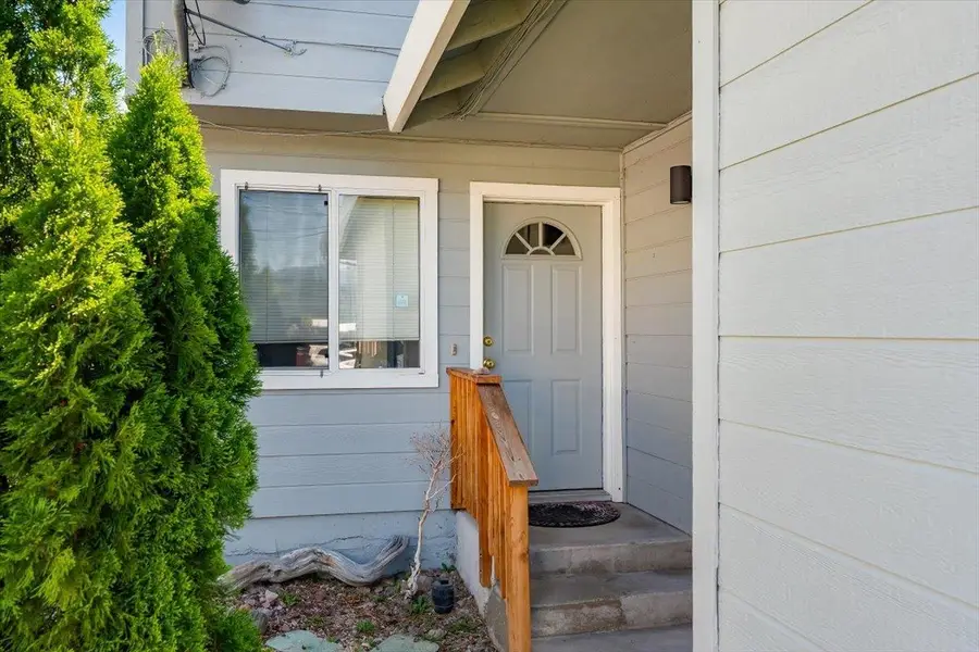 416 Alder St., Mount Shasta, CA 96067 - #3