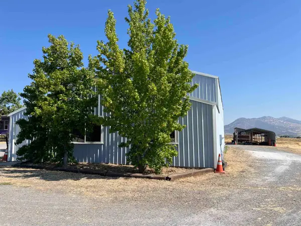 1124 N Foothill Dr N, Yreka, CA 96097