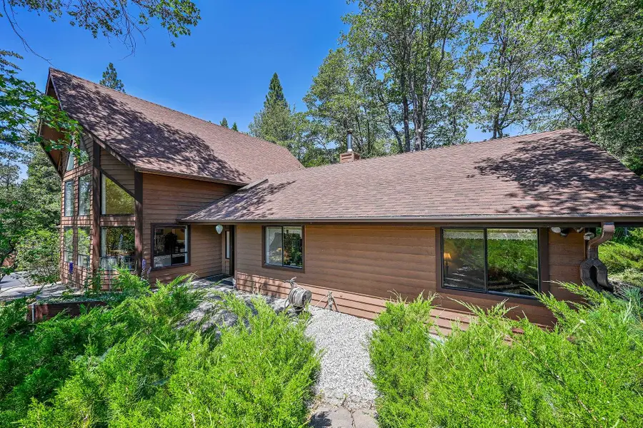 424 Lotus Lane, Mount Shasta, CA 96067 - #3