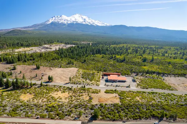 2625 Spring Hill Rd, Mt Shasta, CA 96067