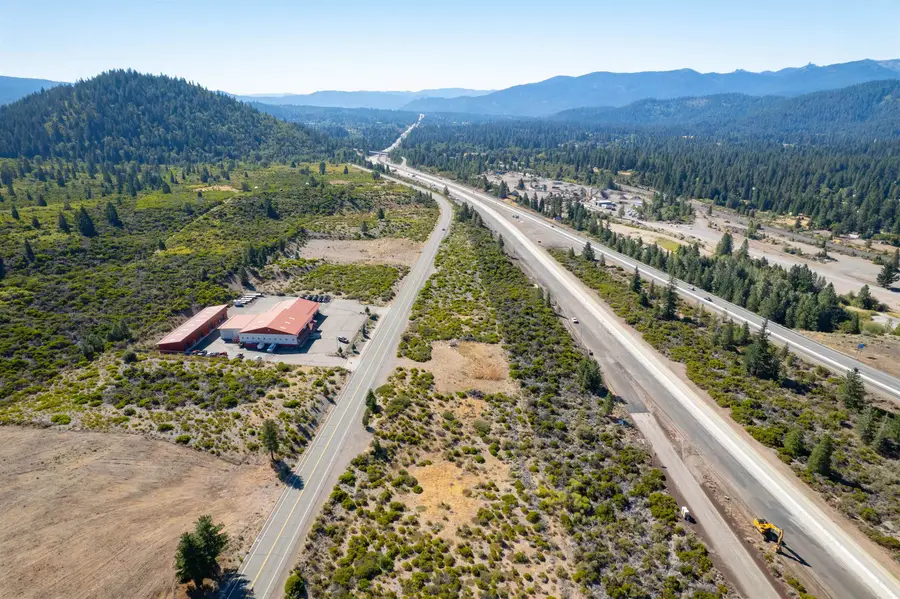 2625 Spring Hill Rd, Mount Shasta, CA 96067 - #3