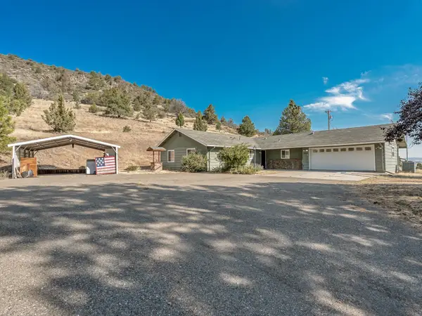 10001 Cram Gulch Road, Yreka, CA 96097