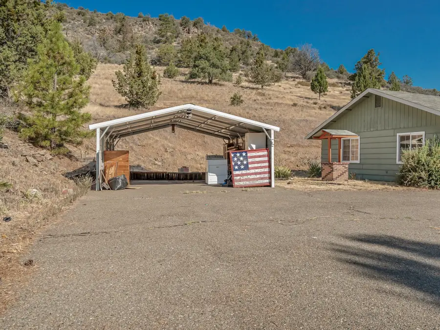 10001 Cram Gulch Road, Yreka, CA 96097 - #3