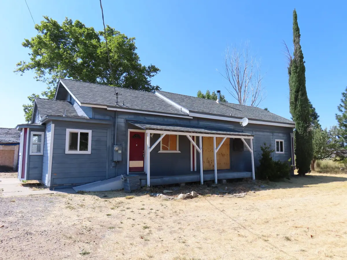 1939 Lichens Rd, Montague, CA 96064 - #1