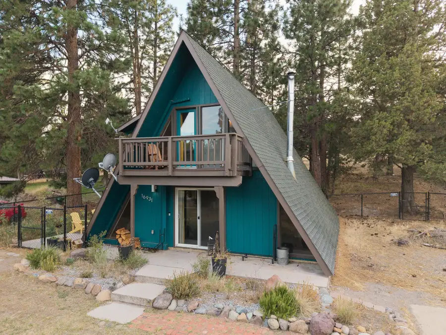 16931 Lakeshore Dr, Weed, CA 96094 - #2
