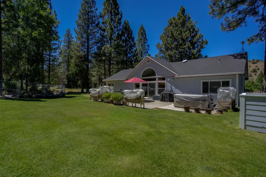 6602 Hogan, Weed, CA 96094 - #3