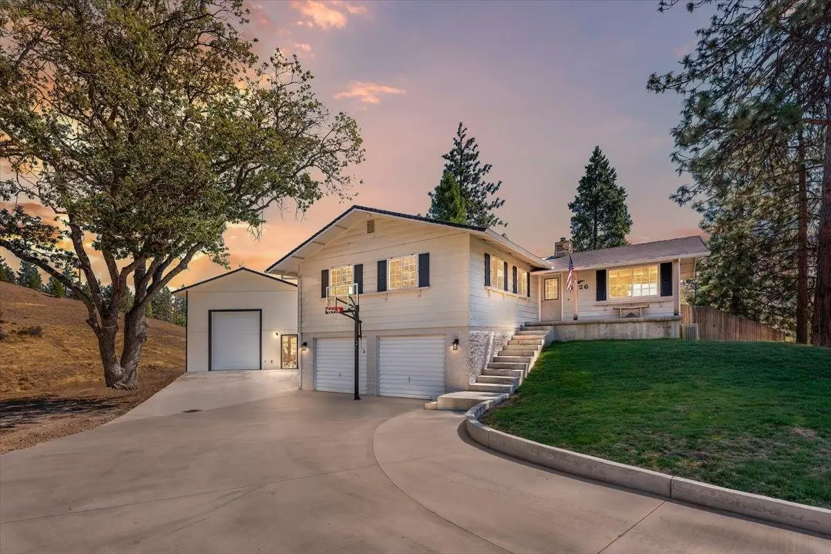 1026 North Street, Yreka, CA 96097 - #1