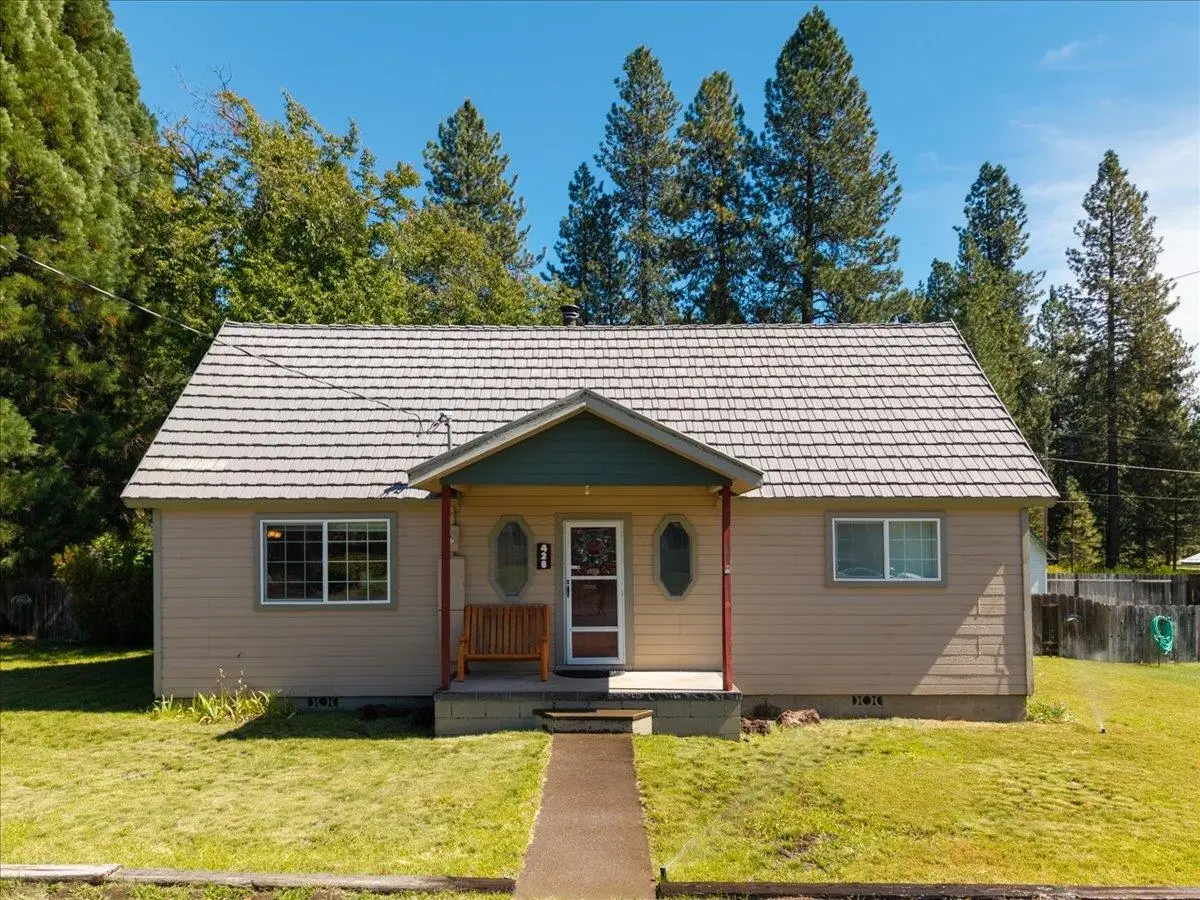 428 Broadway Ave., McCloud, CA 96057 - #1