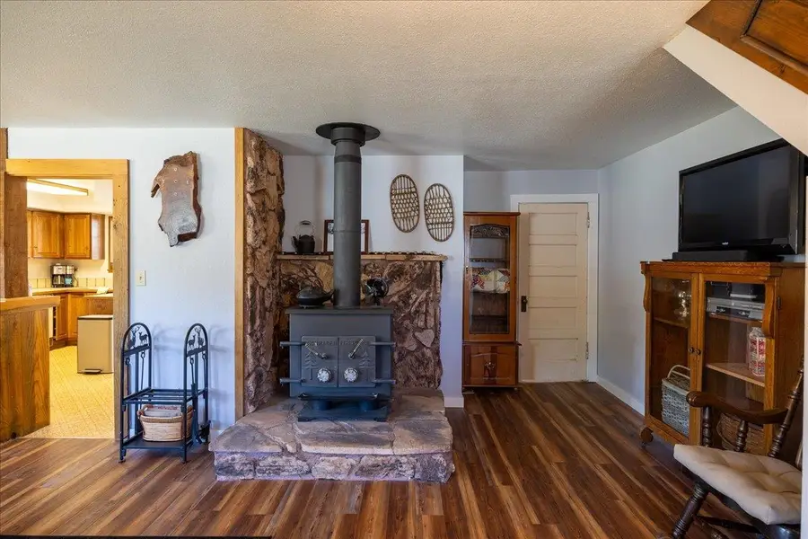428 Broadway Ave., McCloud, CA 96057 - #2