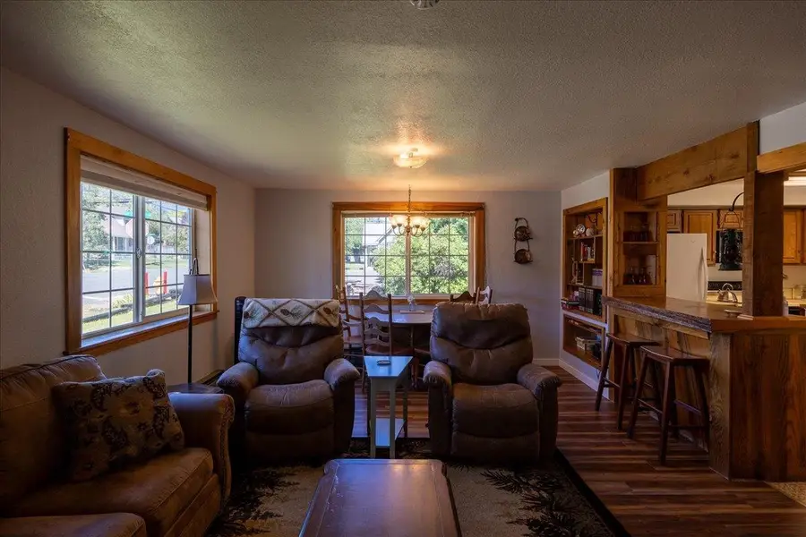 428 Broadway Ave., McCloud, CA 96057 - #3