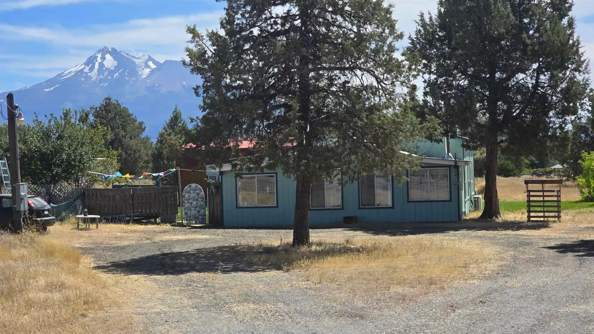 10830 Hart Rd, Montague, CA 96064 - #1