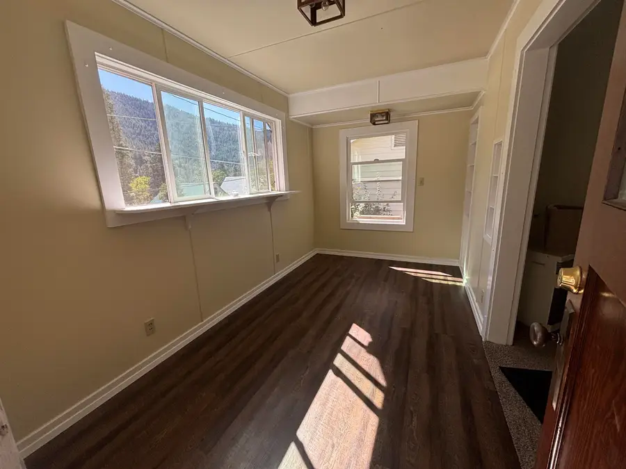 5941 Shasta Ave, Dunsmuir, CA 96025 - #3