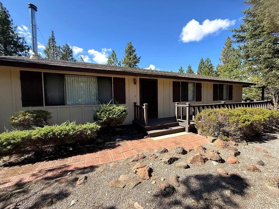 6044 Blancas Ct, Weed, CA 96094 - #2