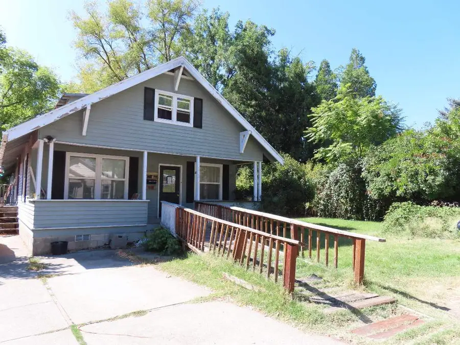 115 E Howard St E, Yreka, CA 96097 - #2