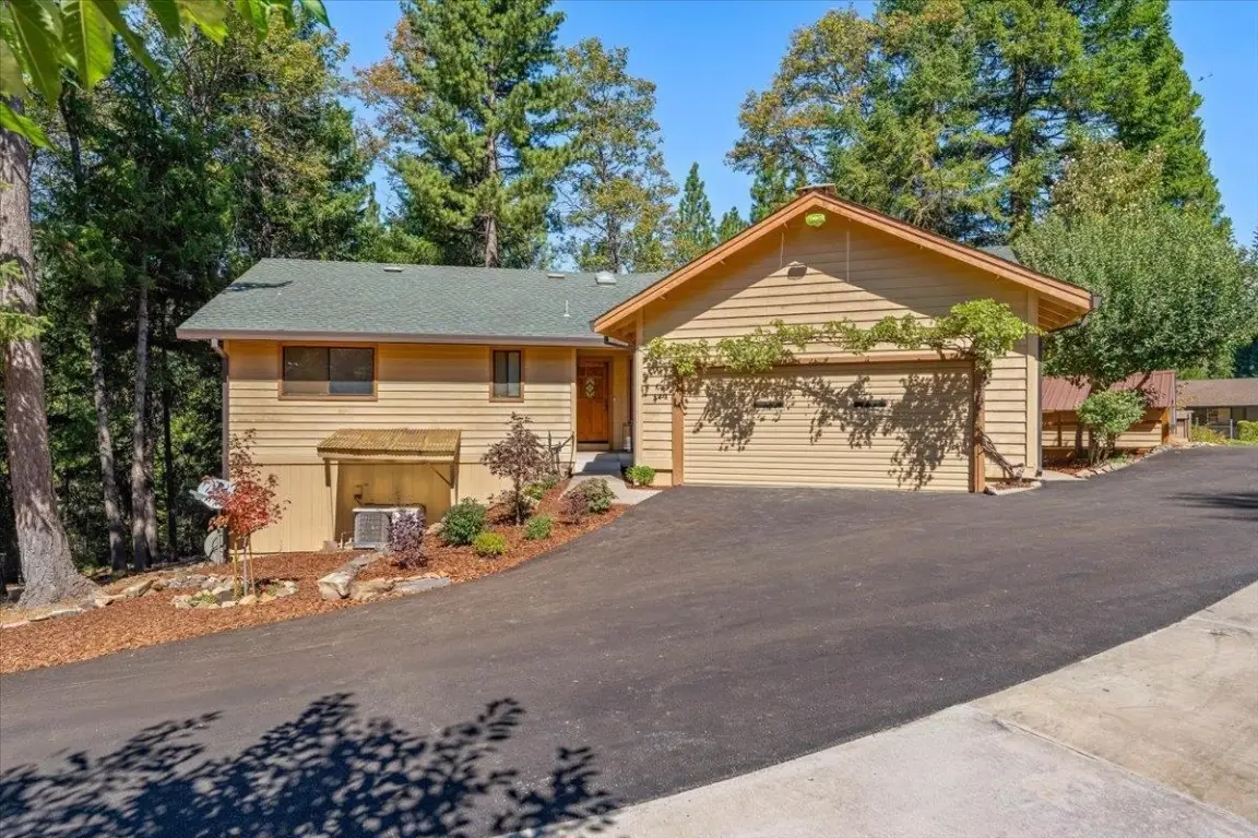 4000 Hope Ln, Dunsmuir, CA 96025 - #1
