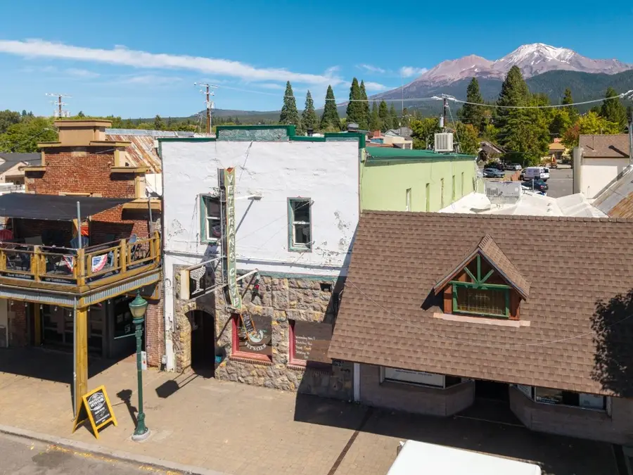 406 N Mount Shasta Blvd N, Mount Shasta, CA 96067 - #3
