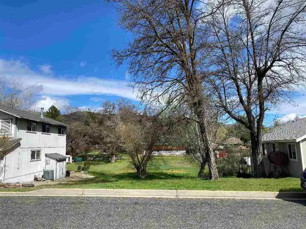 061-051-100 Lane St, Yreka, CA 96097 - #1