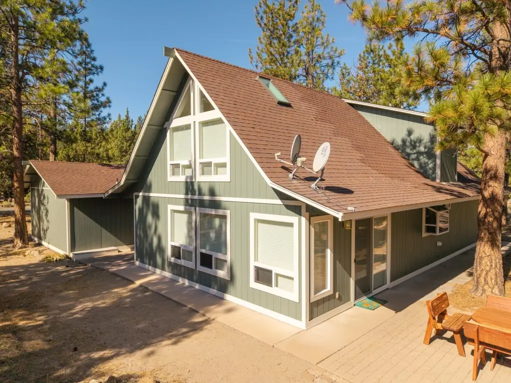 15724 Lake Shore Dr, Weed, CA 96094 - #1