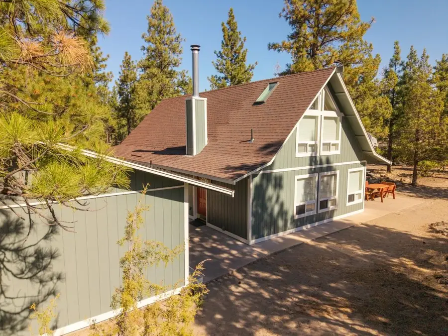 15724 Lake Shore Dr, Weed, CA 96094 - #2