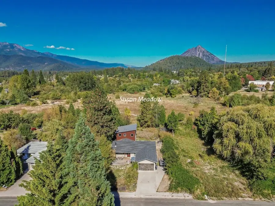 408 E Lake E, Mount Shasta, CA 96067 - #2