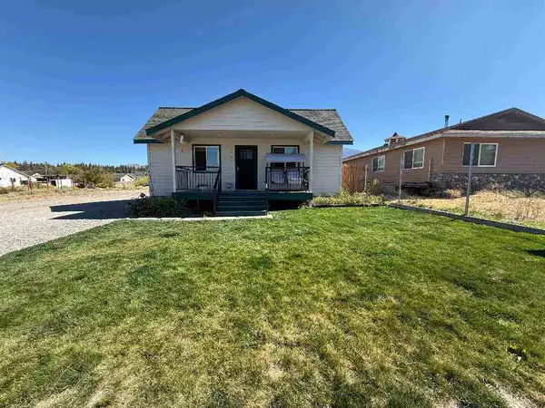 1379 Oak Street, Weed, CA 96094