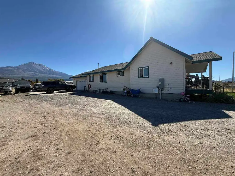 1379 Oak Street, Weed, CA 96094 - #3