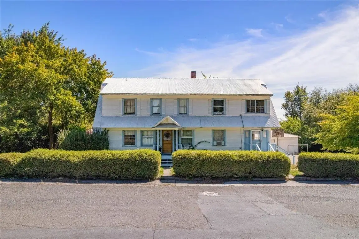 517 W Jessie St. W, Mount Shasta, CA 96067 - #1