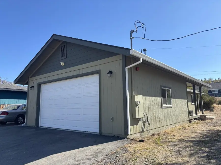 791 S Davis Ave S, Weed, CA 96094 - #3