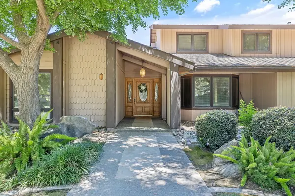 676 Sol Road, Visalia, CA 93292