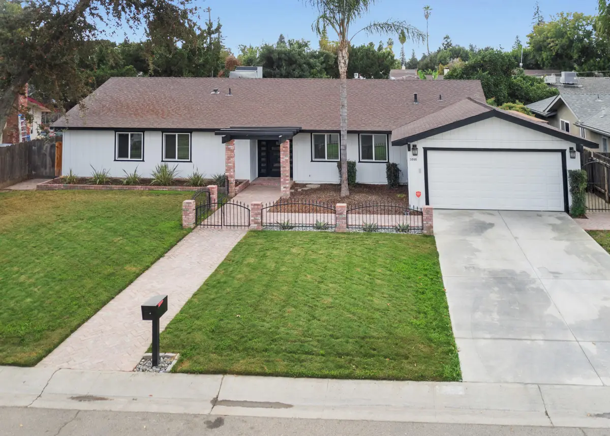 3515 W Iris Avenue, Visalia, CA 93277 - Image #1