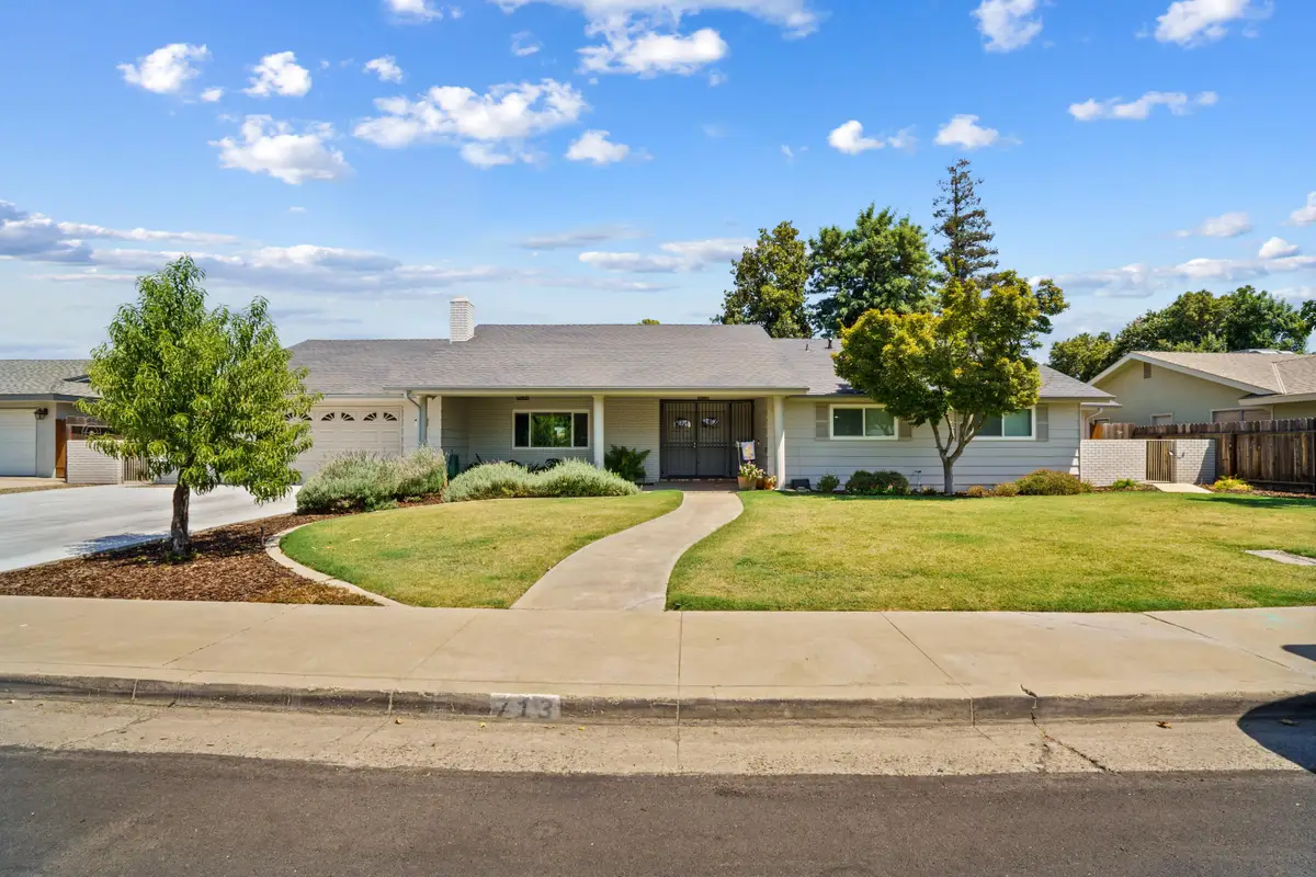 713 W Pine Street, Exeter, CA 93221 - Image #1