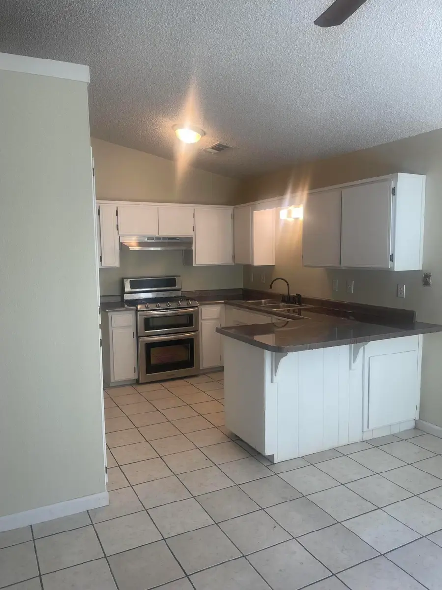 333 E Pleasant Street, Coalinga, CA 93210 - Image #2