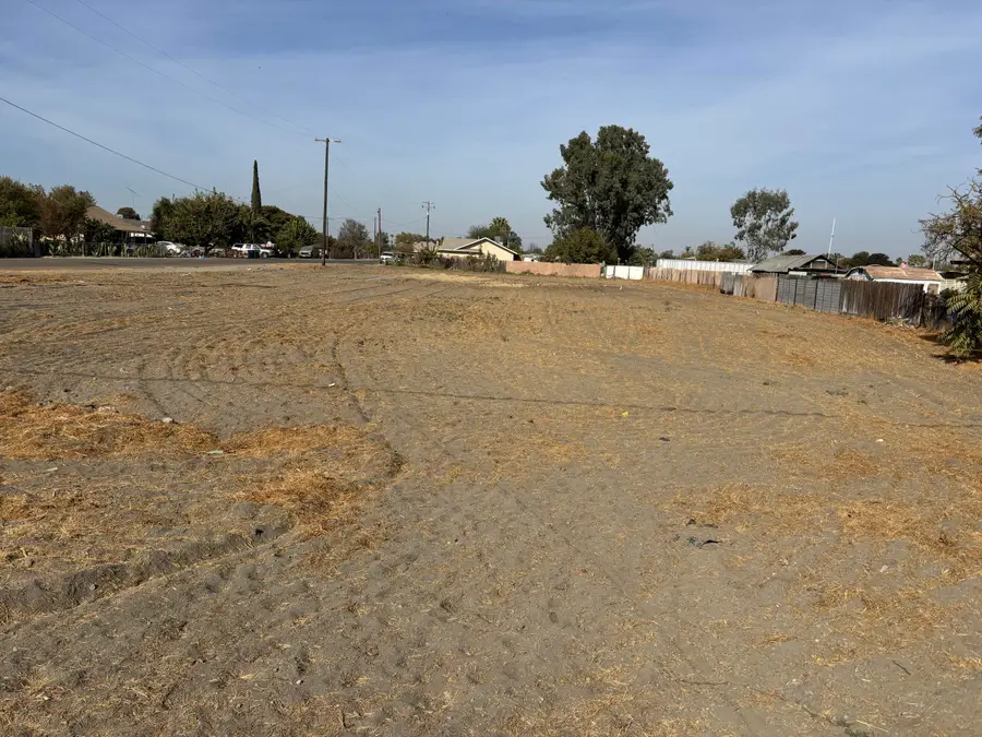 2744 Sherman Avenue, Corcoran, CA 93212 - Image #3