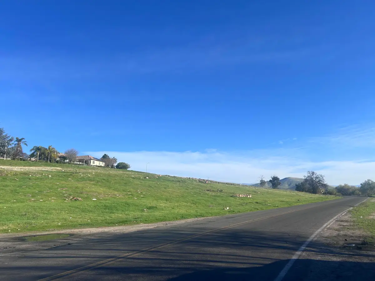 S Corona Dr Unit#19, Porterville, CA 93257 - Image #1