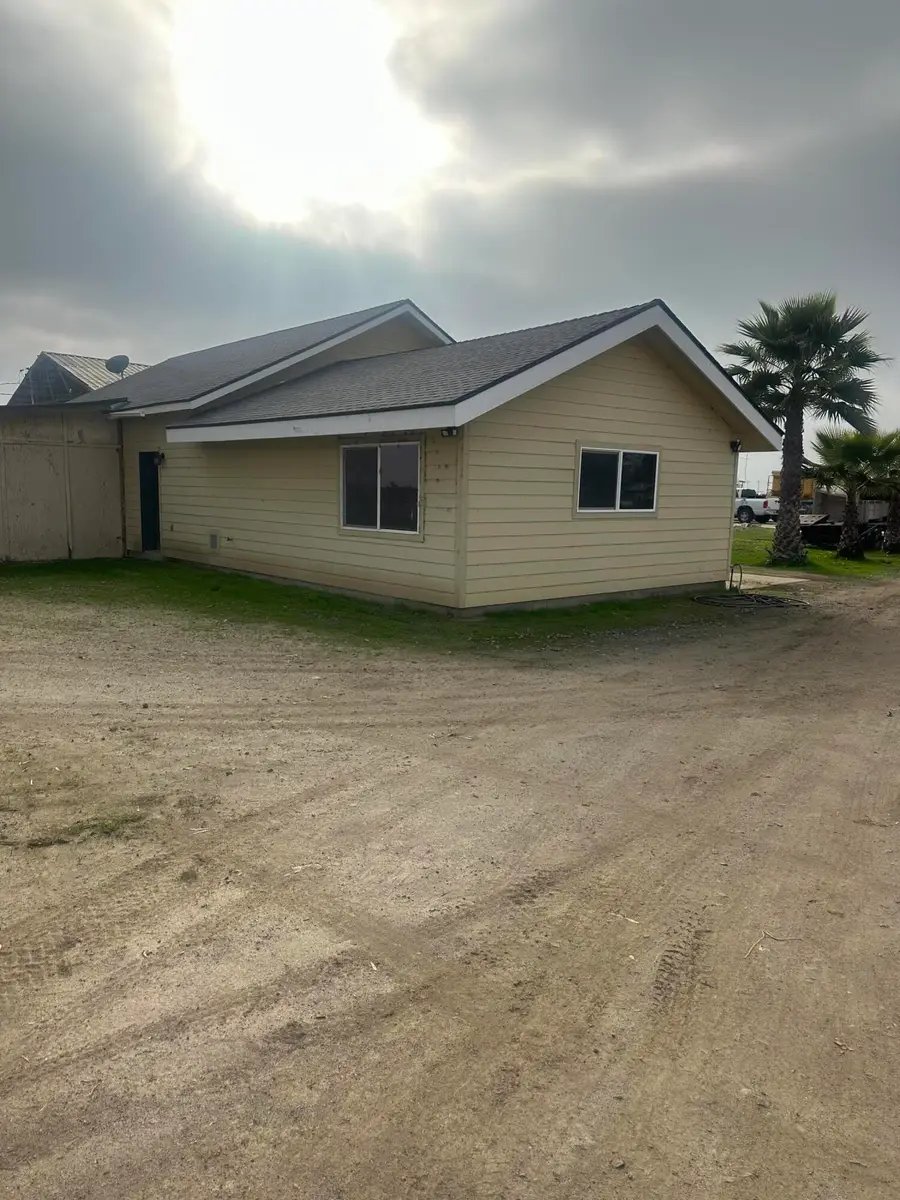 19049 Ave 242, Lindsay, CA 93247 - Image #3