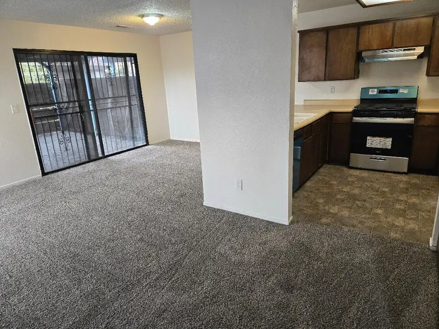 841 E Prospect Avenue, Visalia, CA 93291 - Image #3