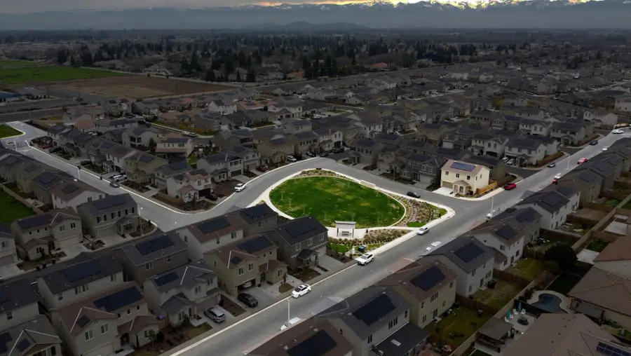 2230 S Velie Street, Visalia, CA 93292 - Image #2