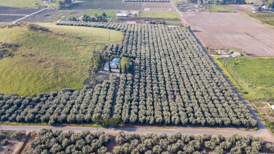 24257 Avenue 234, Lindsay, CA 93247 - Image #2