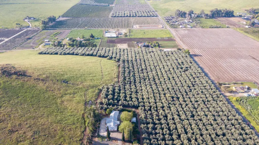 24257 Avenue 234, Lindsay, CA 93247 - Image #3