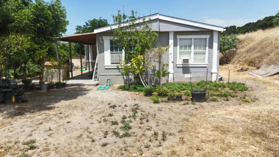 24104 Rd 218, Lindsay, CA 93247 - Image #2