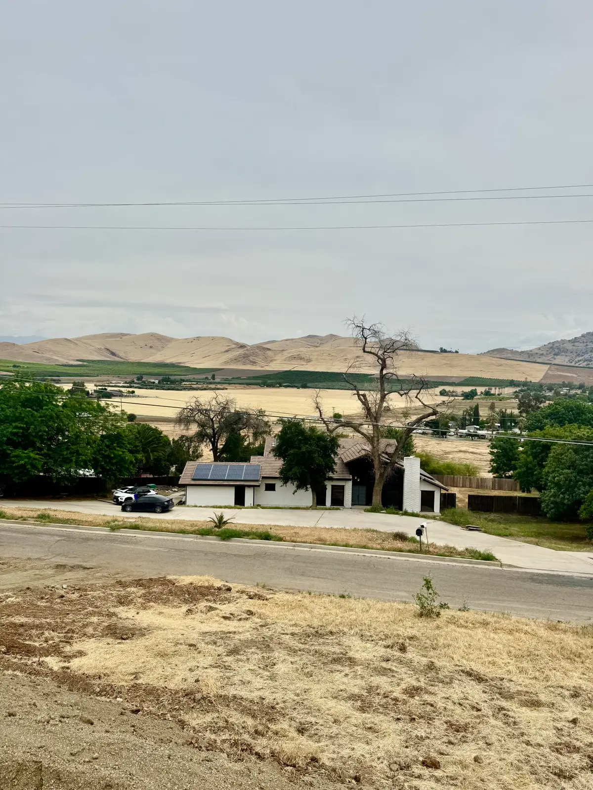 1105 N Scenic Drive, Porterville, CA 93257 - Image #1