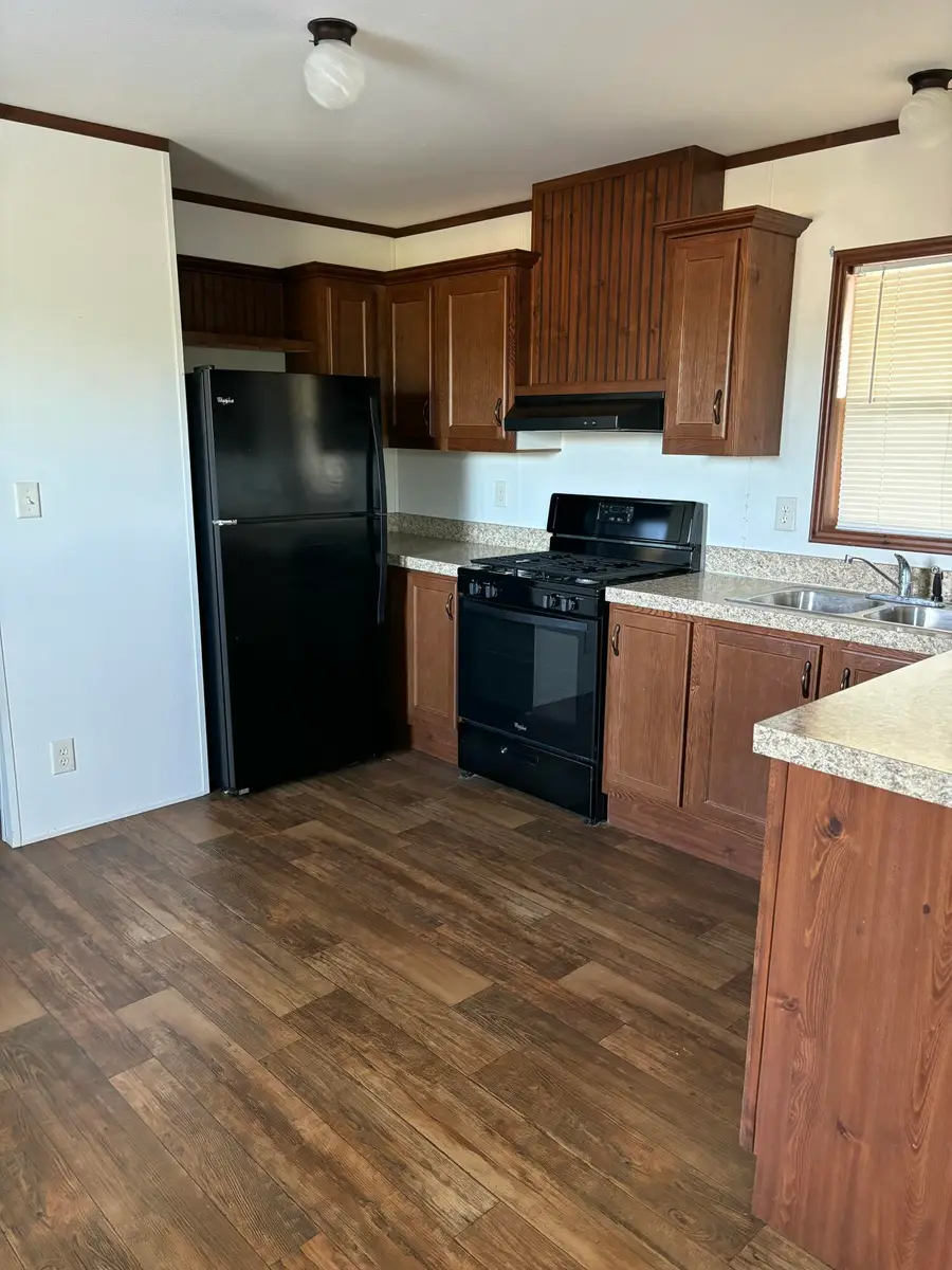 820 S Chinowth Road #70, Visalia, CA 93277 - Image #3