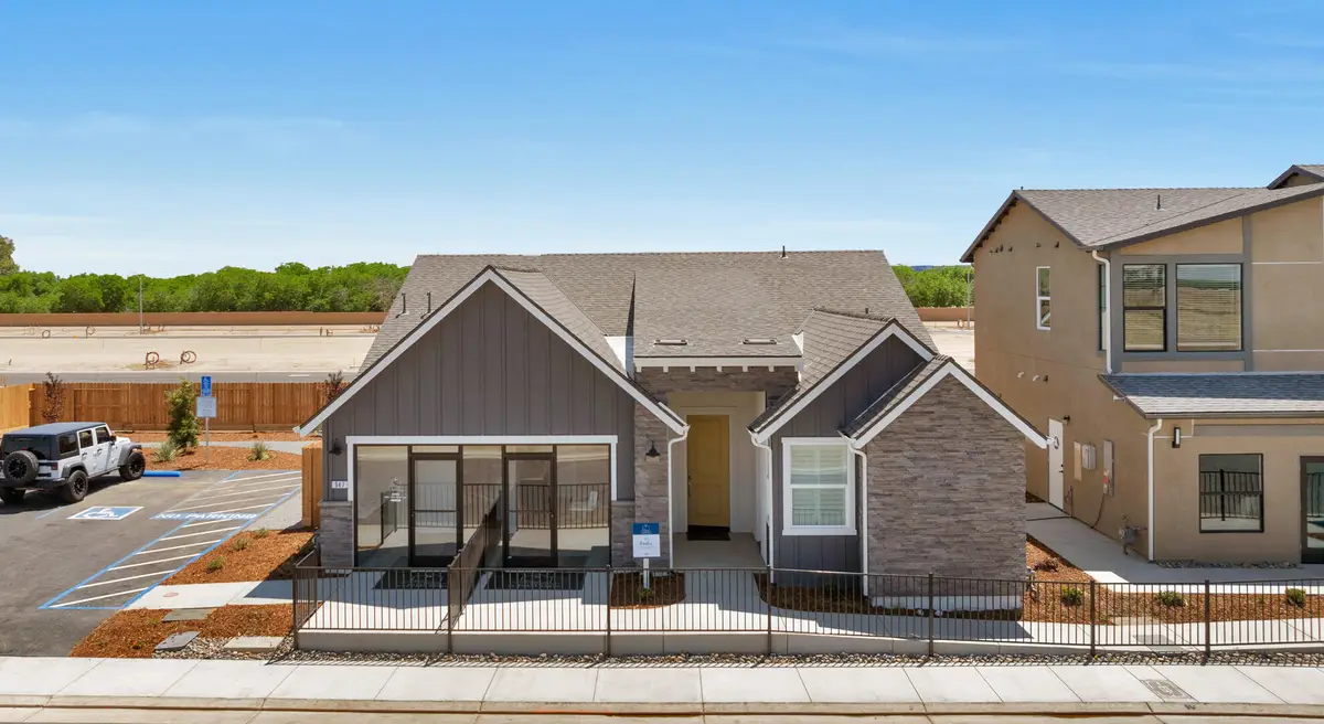 947 Lisbon Avenue, Tulare, CA 93274 - Image #1