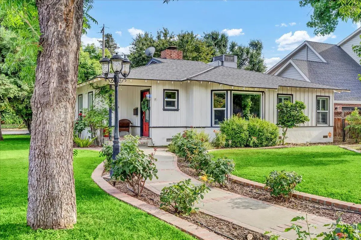 1301 W Beverly Drive, Visalia, CA 93277 - #1