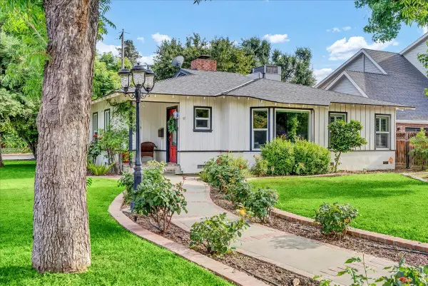 1301 W Beverly Drive, Visalia, CA 93277