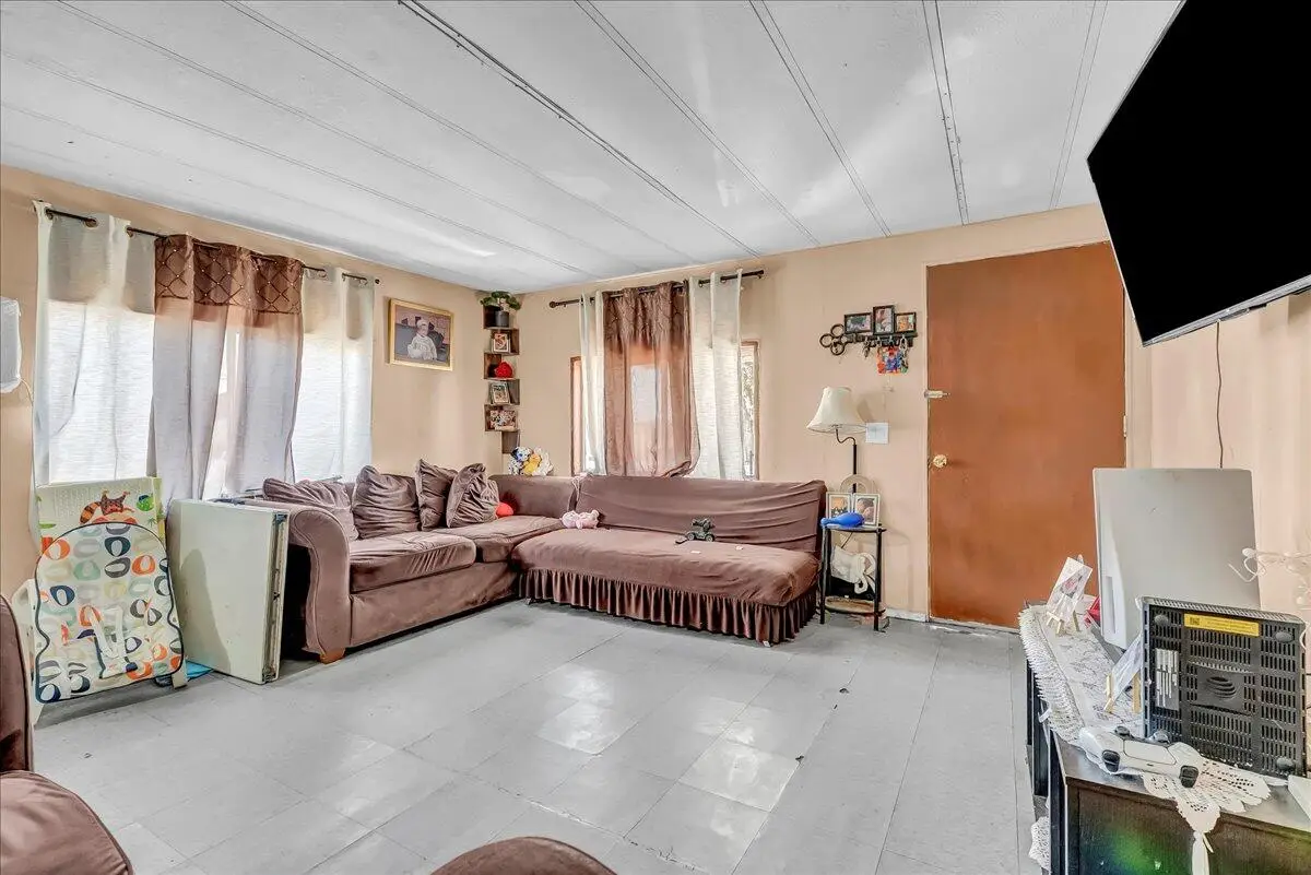 681 S Market Road, Earlimart, CA 93219 - Image #1