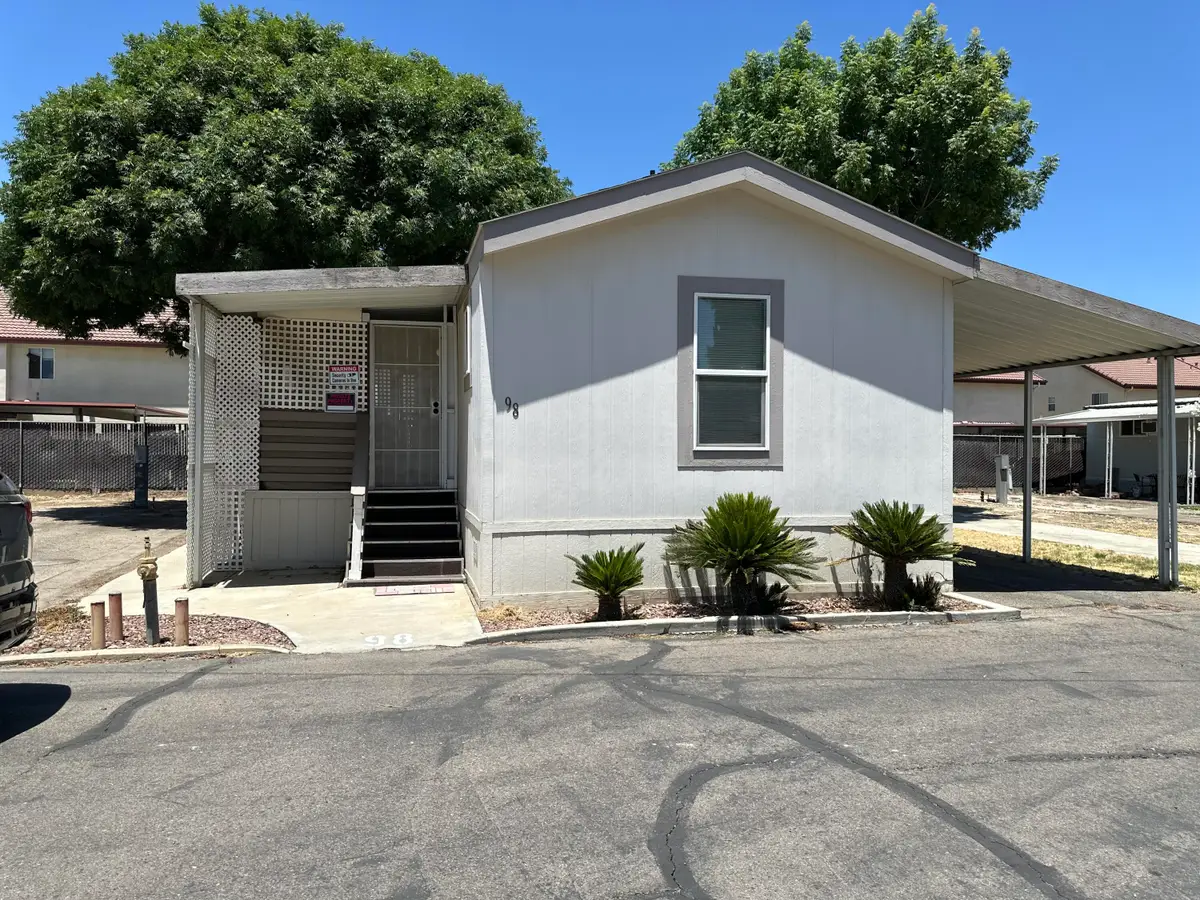 820 S Chinowth #98, Visalia, CA 93277 - Image #1