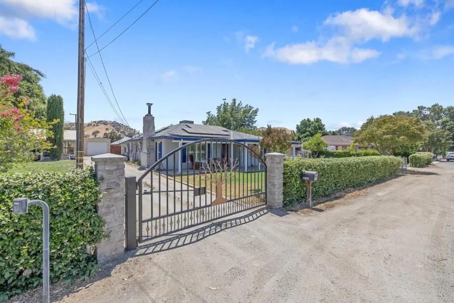 24297 Ave 324, Woodlake, CA 93286 - Image #2